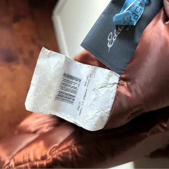 Eddie Bauer Packable Luxury Down Throw - Copper 50x60 - Picture 4 of 7